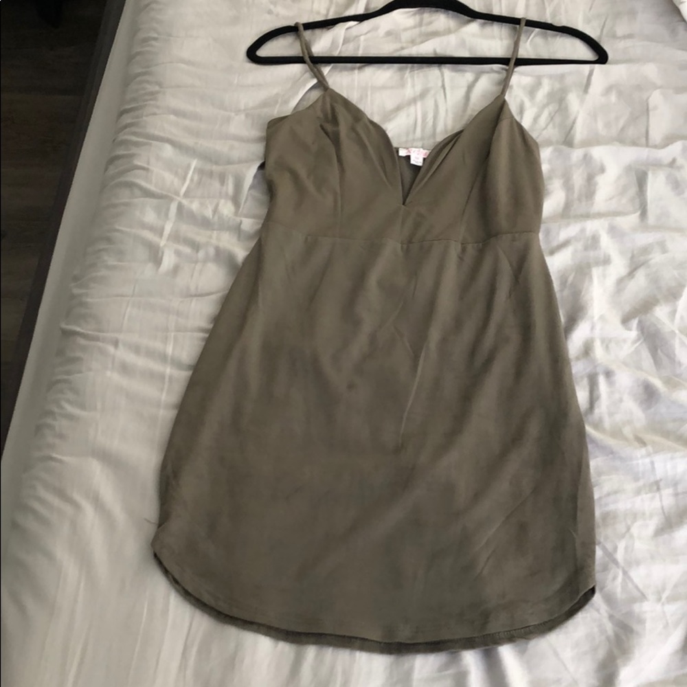 Green short dress
